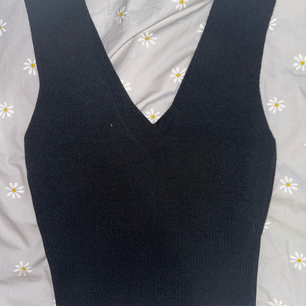 OAK + FORT Black V-Neck Vest - Picture 2 of 3
